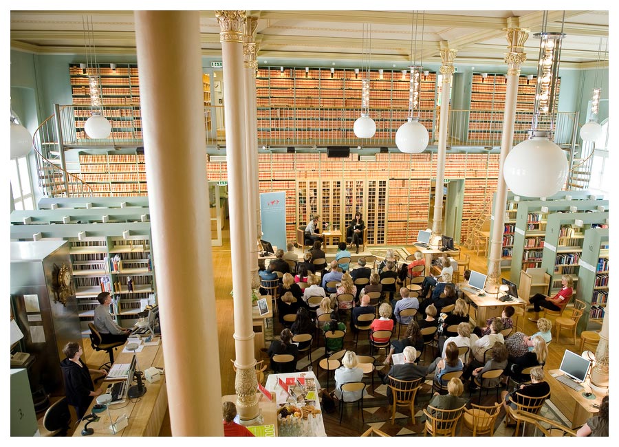 2009 års vinnare av Litteraturpriset till Astrid Lindgrens Minne, Tamerinstitutet på Riksdagens bibliotek. Foto Stefan Tell 2009 års vinnare av Litteraturpriset till Astrid Lindgrens Minne, Tamerinstitutet på Riksdagens bibliotek. Foto Stefan Tell