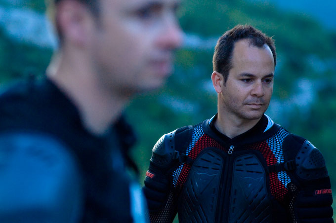 Portr&auml;tt av tv&aring; mountainbikecyklister i Frankrike