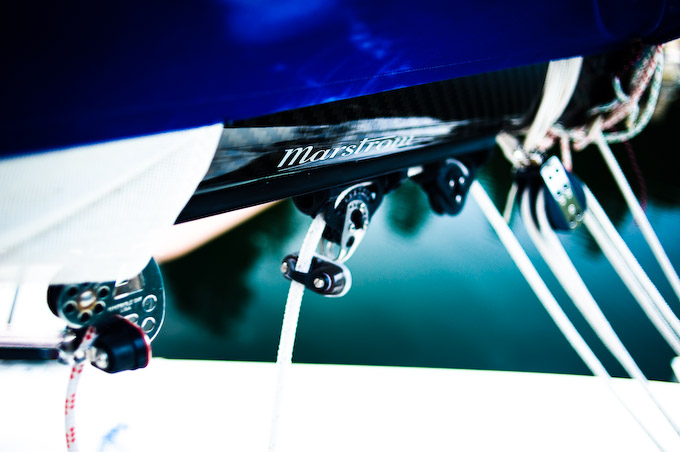 Diverse detaljer på en SeaOn trimaran, block och sånt...