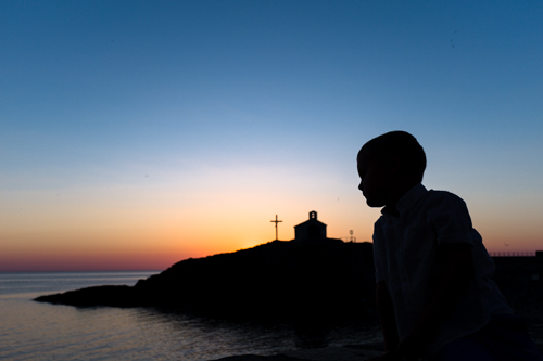 Porträtt i soluppgång, silhuett utan blixt, Fuji X100s. Fotograf Stefan Tell