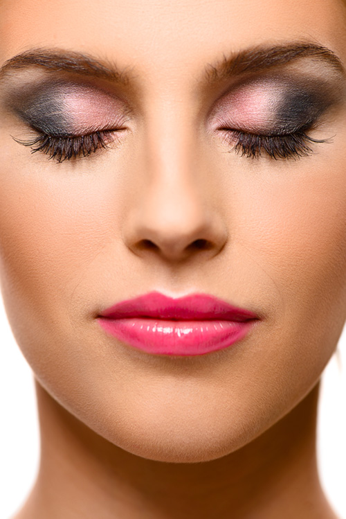 Modellfotografering av makeup i  fotostudio, bakom kulisserna. Fotograf Stefan Tell